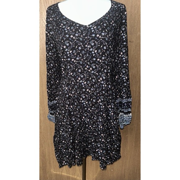 Woman’s Large Paisley Print Boho Long Sleeve Short Babydoll Style Dress - Picture 1 of 7